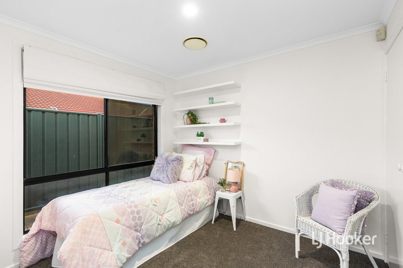 Photo - 38 Canonbury Circle, Seabrook VIC 3028 - Image 12