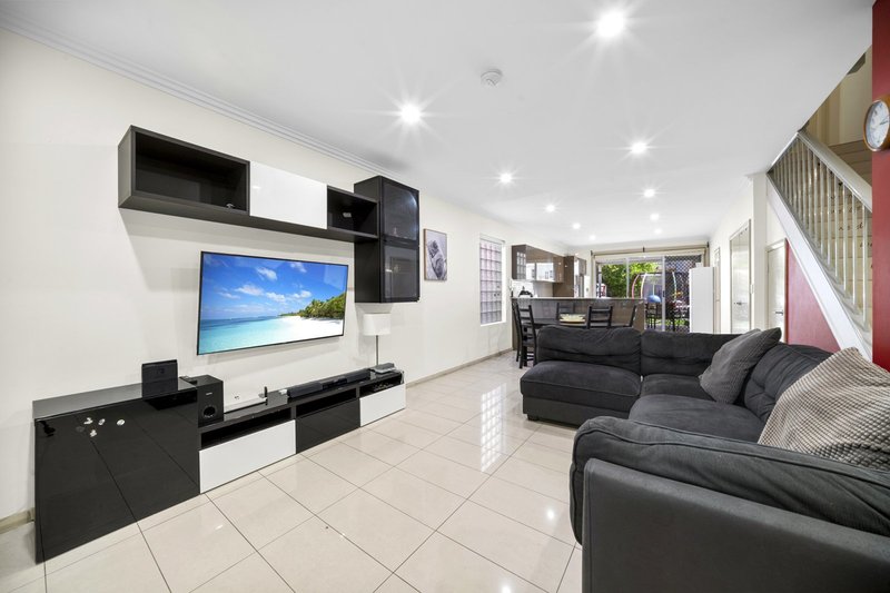 Photo - 3/8 Carhullen Street, Merrylands NSW 2160 - Image 6