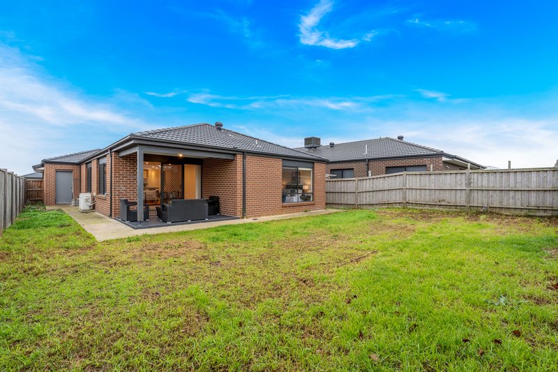 Photo - 38 Cascade Drive, Beveridge VIC 3753 - Image 16