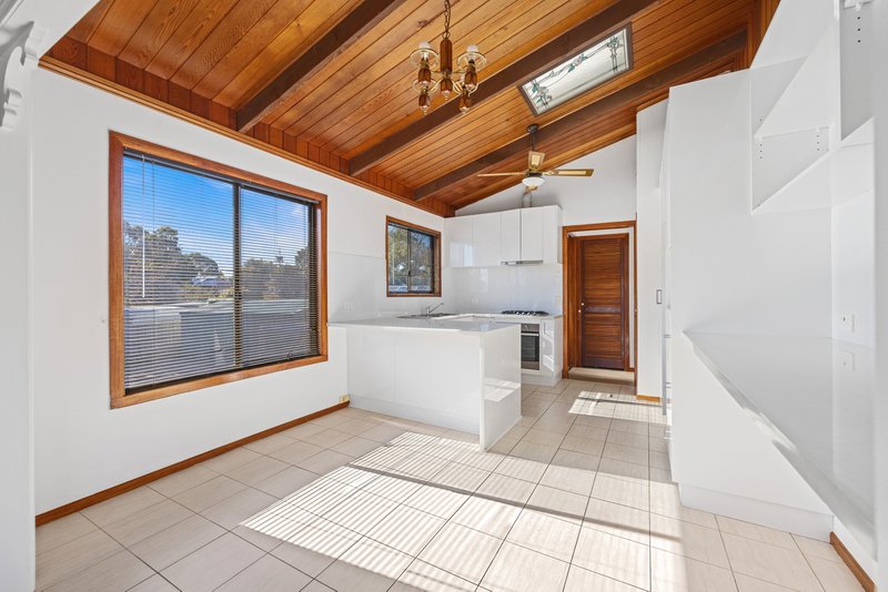 Photo - 38 Cashin Street, Inverloch VIC 3996 - Image 3