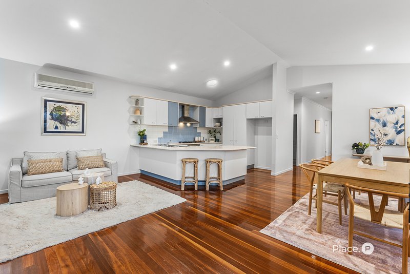 Photo - 38 Cedar Street, Wynnum QLD 4178 - Image 3
