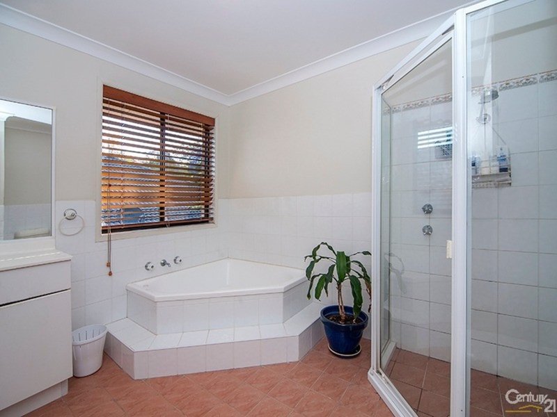 Photo - 38 Centaur Street, Revesby NSW 2212 - Image 15