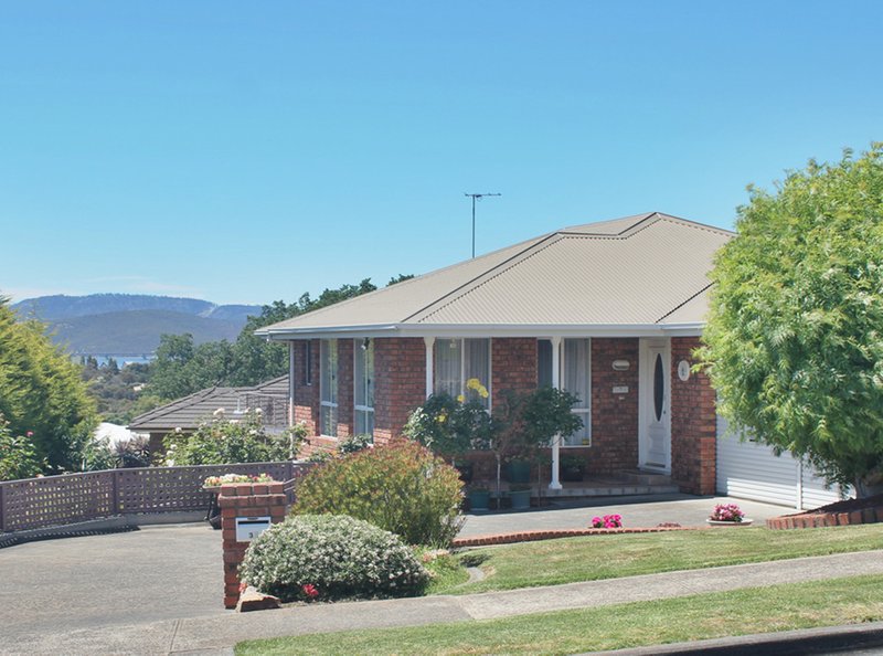 38 Chardonnay Drive, Berriedale TAS 7011