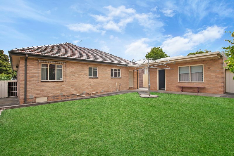 Photo - 38 Chauvel Street, Reservoir VIC 3073 - Image 11