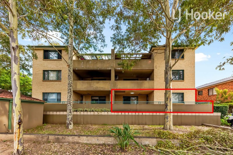 3/8 Chertsey Ave , Bankstown NSW 2200