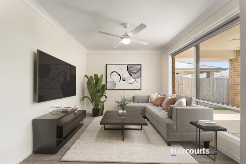 Photo - 38 Chikameena Street, Logan Reserve QLD 4133 - Image 4