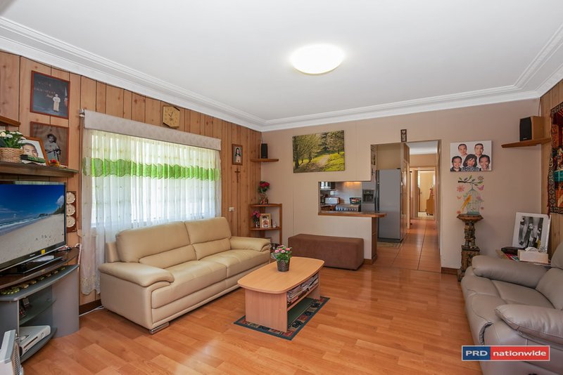 Photo - 38 Christine Ave , Miami QLD 4220 - Image 8