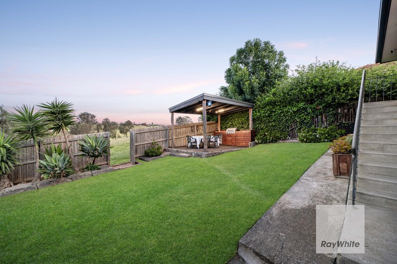 Photo - 38 Clarke Drive, Gladstone Park VIC 3043 - Image 17