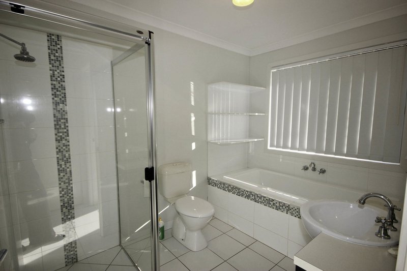 Photo - 38 Collingrove Circuit, Pimpama QLD 4209 - Image 11