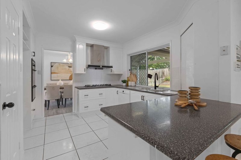 Photo - 38 Como Place, Parkinson QLD 4115 - Image 15