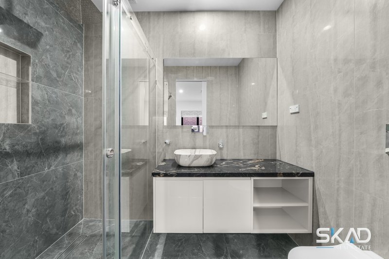 Photo - 38 Conjola Way, Wollert VIC 3750 - Image 5