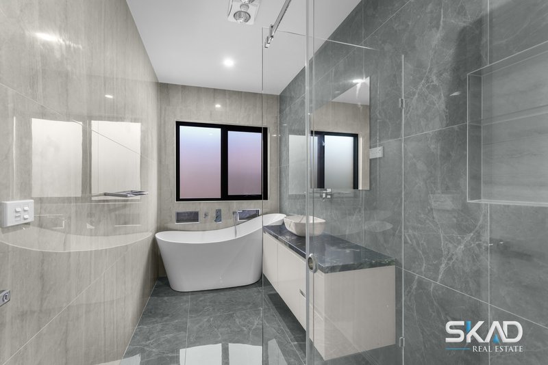 Photo - 38 Conjola Way, Wollert VIC 3750 - Image 17