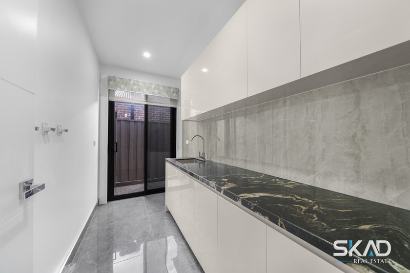 Photo - 38 Conjola Way, Wollert VIC 3750 - Image 18