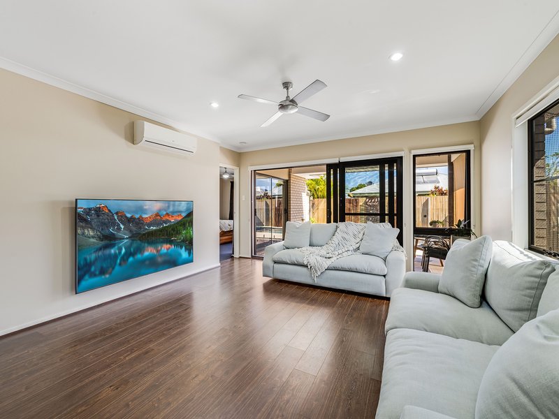 Photo - 38 Copper Crescent, Caloundra West QLD 4551 - Image 8