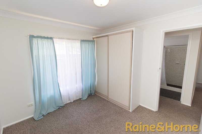 Photo - 38 Corbett Avenue, Dubbo NSW 2830 - Image 4