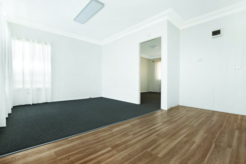 Photo - 3/8 Cordeaux Road, Figtree NSW 2525 - Image 2