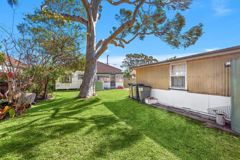 Photo - 38 Crammond Boulevard, Caringbah NSW 2229 - Image 9