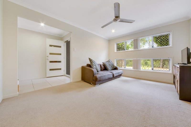 Photo - 38 Creekview Drive, New Auckland QLD 4680 - Image 4
