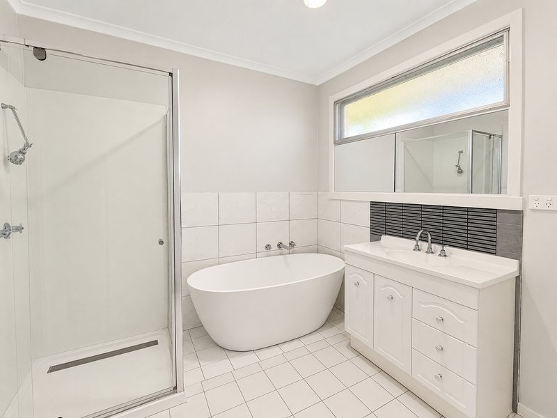 Photo - 38 Cuthbert Avenue, Highton VIC 3216 - Image 6