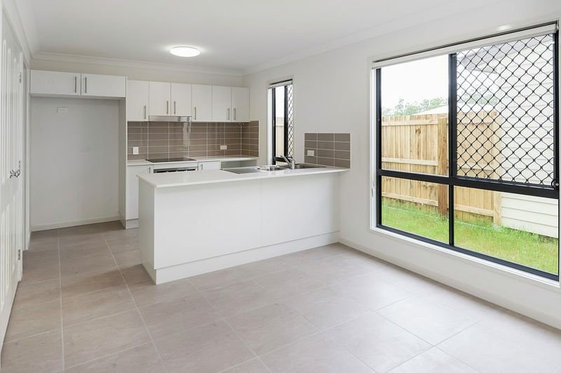 Photo - 38 Dalby Street, Holmview QLD 4207 - Image 6