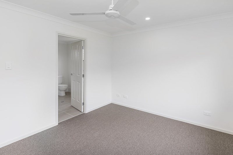 Photo - 38 Dalby Street, Holmview QLD 4207 - Image 8