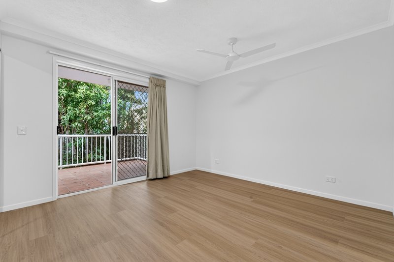 Photo - 3/8 Dalpura Street, Chevron Island QLD 4217 - Image 5