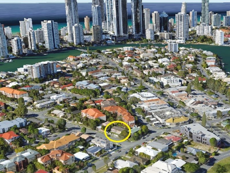 Photo - 38 Dalpura Street, Surfers Paradise QLD 4217 - Image 5