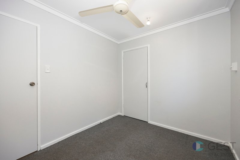 Photo - 38 Danbury Crescent, Girrawheen WA 6064 - Image 11