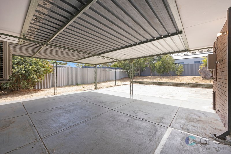 Photo - 38 Danbury Crescent, Girrawheen WA 6064 - Image 17