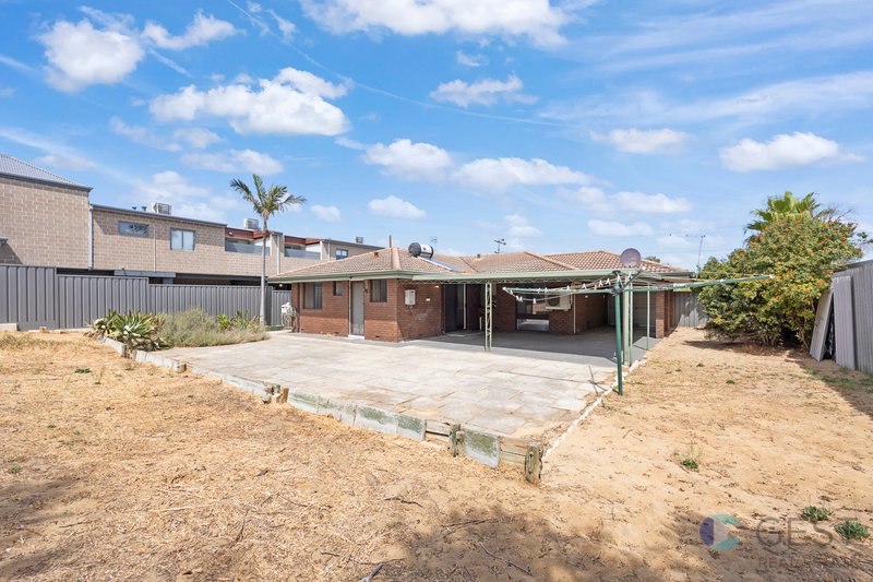 Photo - 38 Danbury Crescent, Girrawheen WA 6064 - Image 21