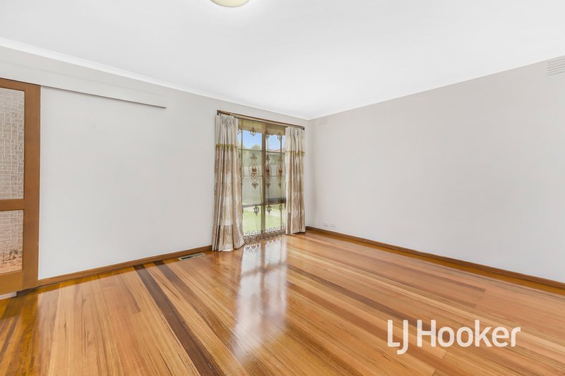 Photo - 38 De Villiers Drive, Dandenong VIC 3175 - Image 8