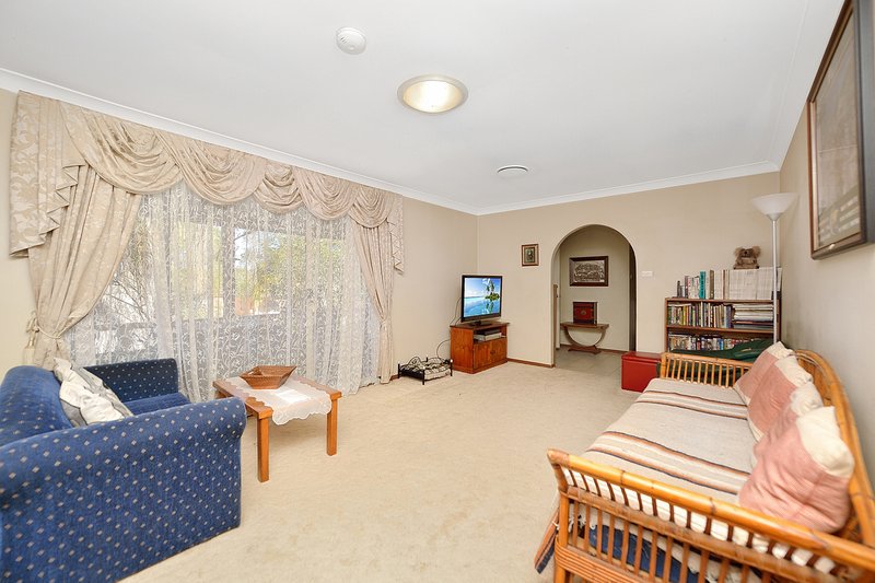 Photo - 38 Deptford Avenue, Kings Langley NSW 2147 - Image 2