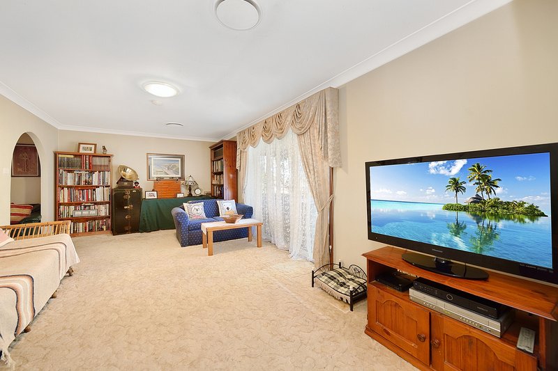 Photo - 38 Deptford Avenue, Kings Langley NSW 2147 - Image 4