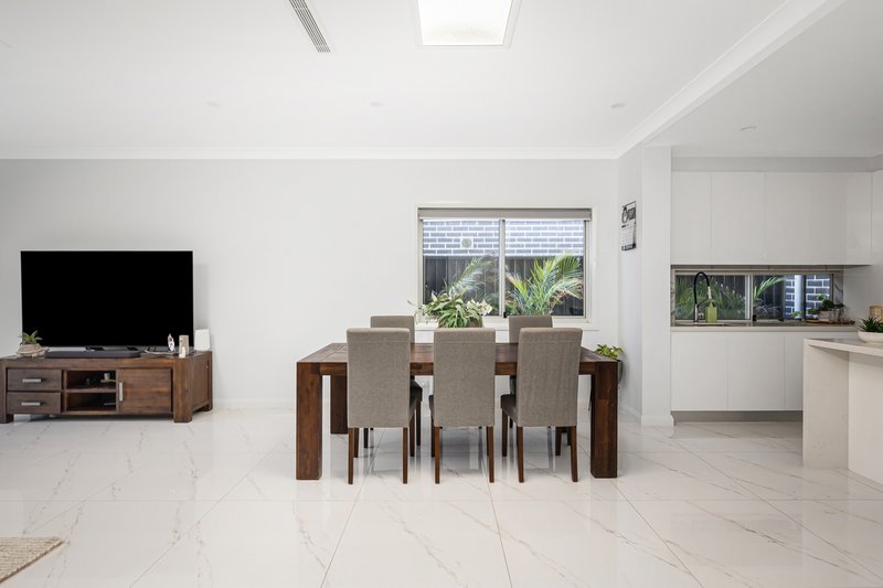 Photo - 38 Dhaka Circuit, Schofields NSW 2762 - Image 9