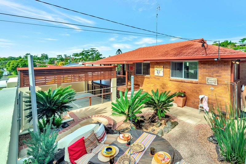 Photo - 38 Dilgara Street, Tugun QLD 4224 - Image 3