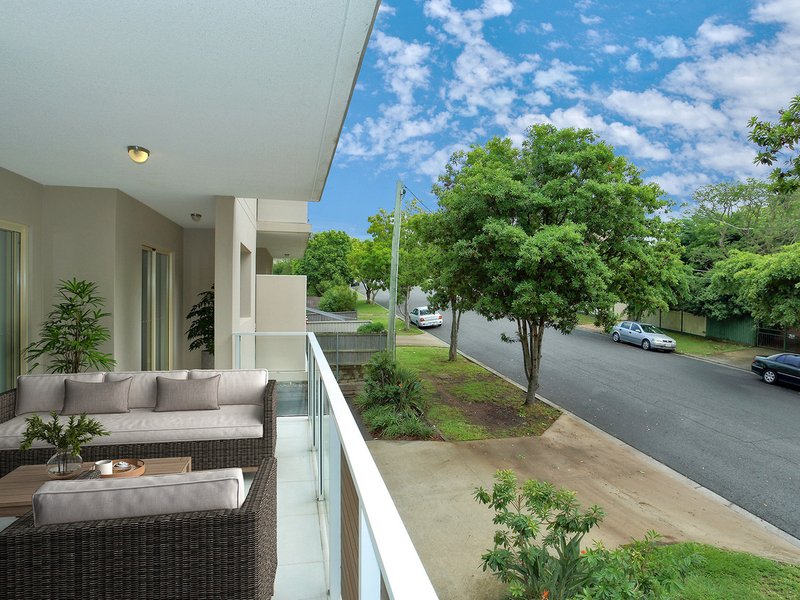 Photo - 3/8 Dinmore Street, Moorooka QLD 4105 - Image 2