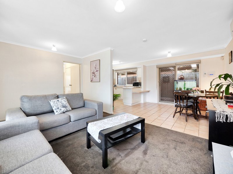 Photo - 3/8 Duff Street, Cranbourne VIC 3977 - Image 5