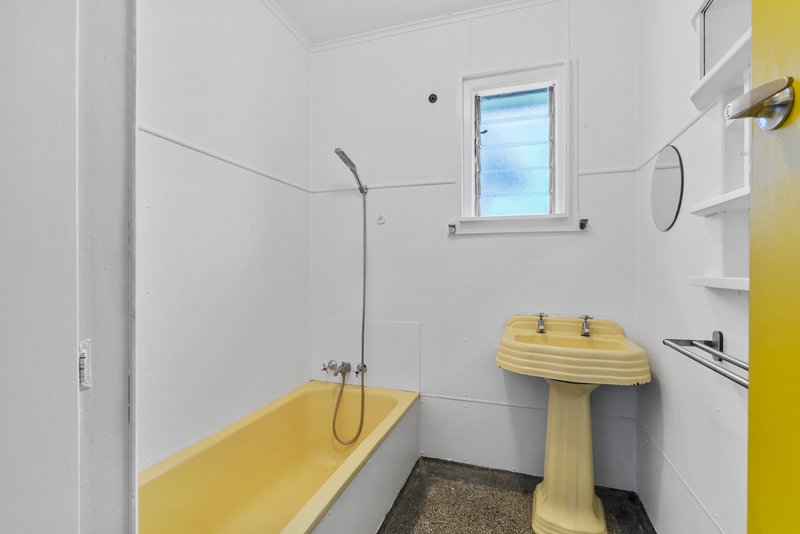 Photo - 38 Durran Street, Tugun QLD 4224 - Image 4