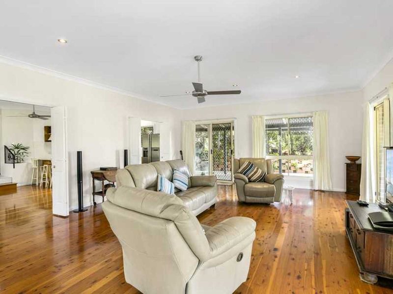 Photo - 38 Earle Court, Tallai QLD 4213 - Image 7