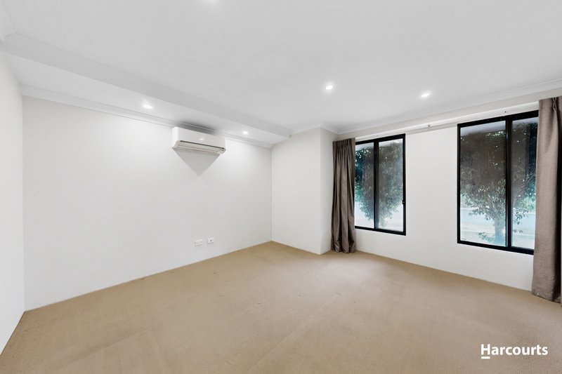 Photo - 38 Edgeworth Circuit, Tapping WA 6065 - Image 2