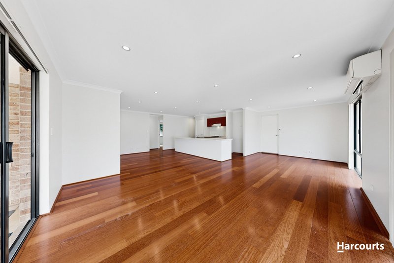 Photo - 38 Edgeworth Circuit, Tapping WA 6065 - Image 6