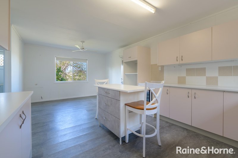 Photo - 38 Edlorowa Street, Sun Valley QLD 4680 - Image 4