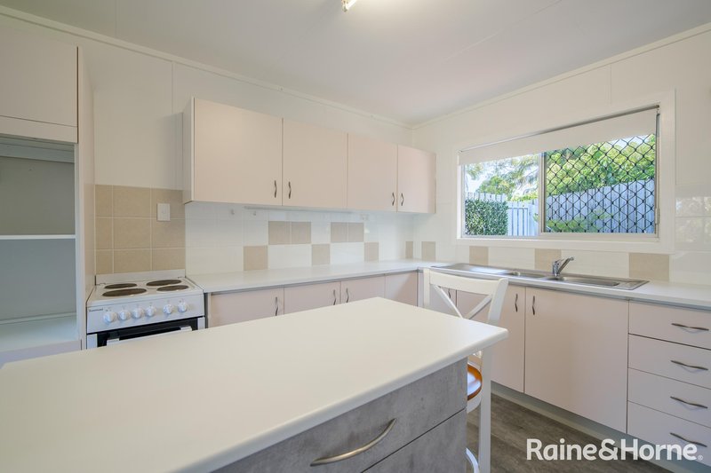 Photo - 38 Edlorowa Street, Sun Valley QLD 4680 - Image 5