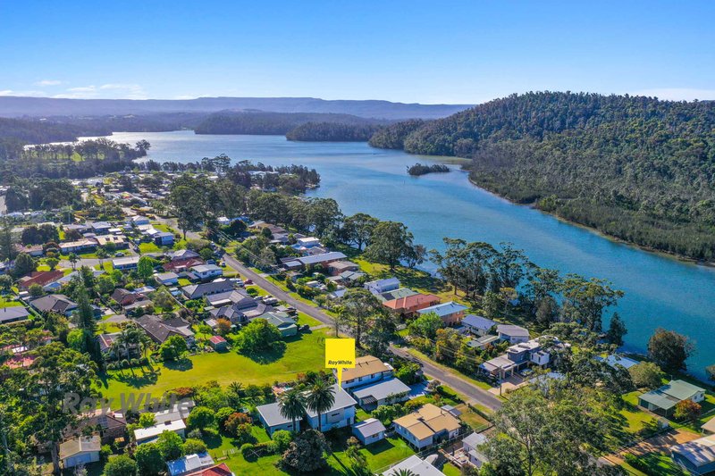 Photo - 38 Edwin Avenue, Lake Conjola NSW 2539 - Image 2