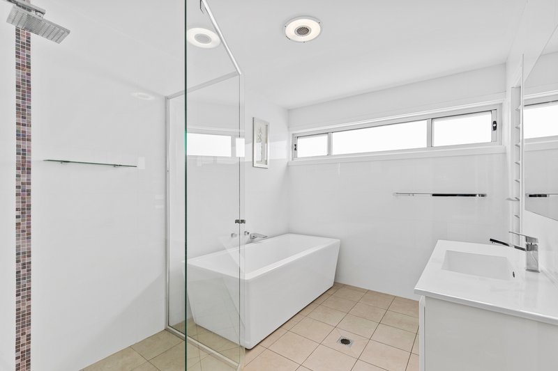 Photo - 38 Edwin Avenue, Lake Conjola NSW 2539 - Image 21