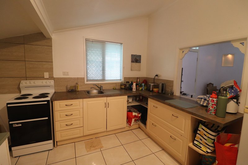 Photo - 38 Eighth Avenue, Home Hill QLD 4806 - Image 7