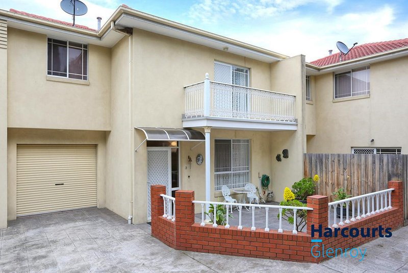 Photo - 3/8 Eldridge Street, Footscray VIC 3011 - Image 1