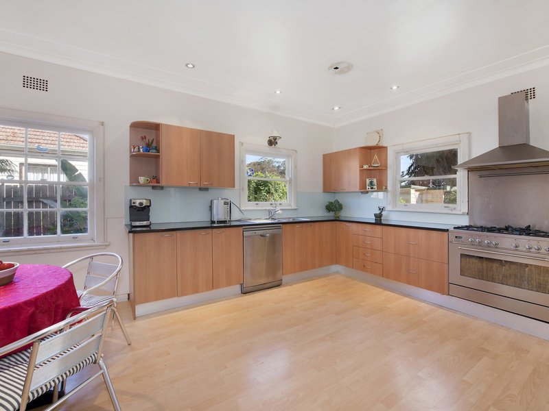 Photo - 38 Elimatta Road, Mona Vale NSW 2103 - Image 7