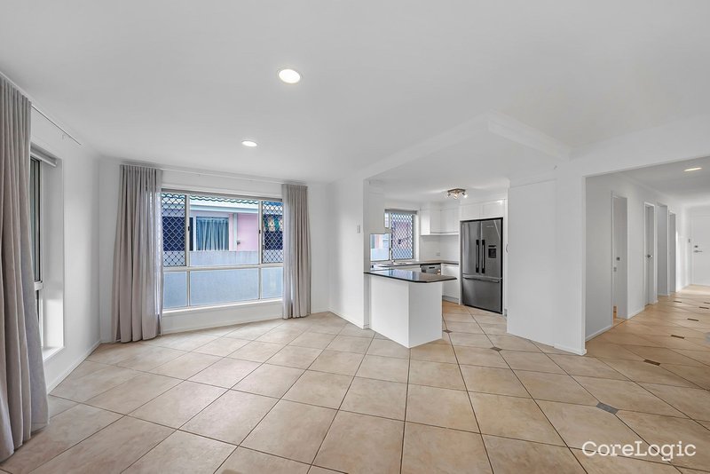 Photo - 38 Emerton Crescent, Robina QLD 4226 - Image 3