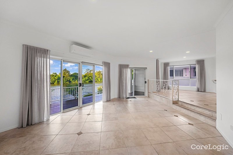 Photo - 38 Emerton Crescent, Robina QLD 4226 - Image 5